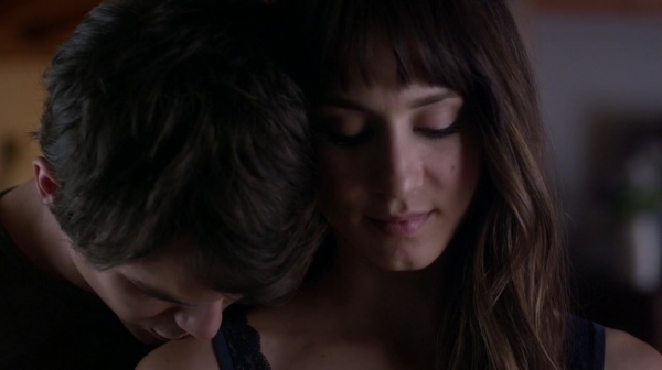 Pretty_Little_Liars_S06E15_Do_Not_Disturb_720p_WEB-DL_DD5_1_H_264-NTb_0429.jpg