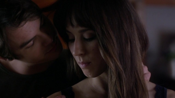 Pretty_Little_Liars_S06E15_Do_Not_Disturb_720p_WEB-DL_DD5_1_H_264-NTb_0433.jpg
