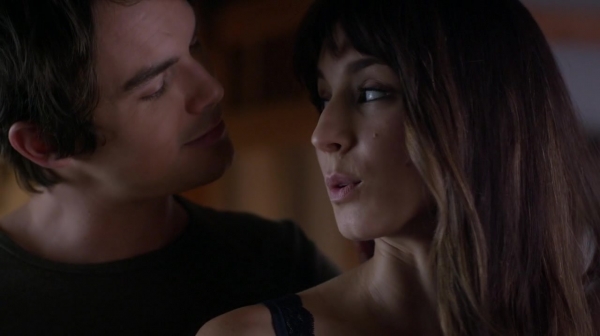 Pretty_Little_Liars_S06E15_Do_Not_Disturb_720p_WEB-DL_DD5_1_H_264-NTb_0441.jpg