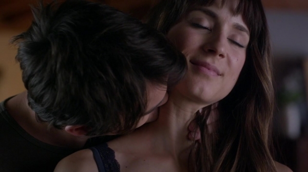 Pretty_Little_Liars_S06E15_Do_Not_Disturb_720p_WEB-DL_DD5_1_H_264-NTb_0446.jpg