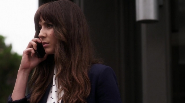 Pretty_Little_Liars_S06E15_Do_Not_Disturb_720p_WEB-DL_DD5_1_H_264-NTb_0928.jpg