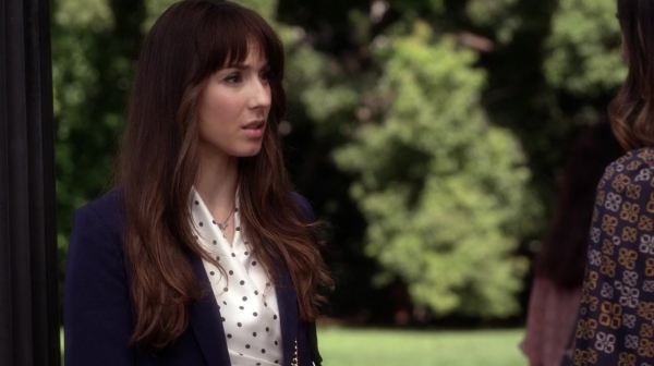 Pretty_Little_Liars_S06E15_Do_Not_Disturb_720p_WEB-DL_DD5_1_H_264-NTb_0946.jpg
