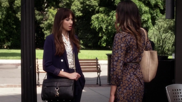 Pretty_Little_Liars_S06E15_Do_Not_Disturb_720p_WEB-DL_DD5_1_H_264-NTb_0965.jpg