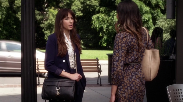 Pretty_Little_Liars_S06E15_Do_Not_Disturb_720p_WEB-DL_DD5_1_H_264-NTb_0967.jpg
