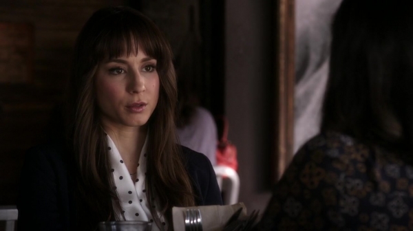 Pretty_Little_Liars_S06E15_Do_Not_Disturb_720p_WEB-DL_DD5_1_H_264-NTb_1113.jpg