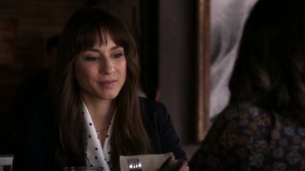 Pretty_Little_Liars_S06E15_Do_Not_Disturb_720p_WEB-DL_DD5_1_H_264-NTb_1135.jpg