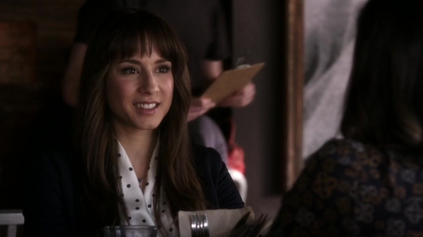 Pretty_Little_Liars_S06E15_Do_Not_Disturb_720p_WEB-DL_DD5_1_H_264-NTb_1138.jpg
