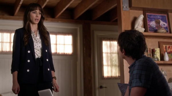 Pretty_Little_Liars_S06E15_Do_Not_Disturb_720p_WEB-DL_DD5_1_H_264-NTb_1389.jpg