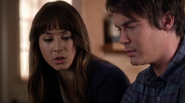 Pretty_Little_Liars_S06E15_Do_Not_Disturb_720p_WEB-DL_DD5_1_H_264-NTb_1428.jpg