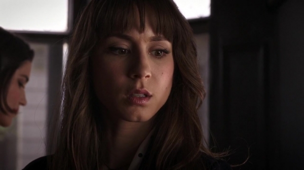 Pretty_Little_Liars_S06E15_Do_Not_Disturb_720p_WEB-DL_DD5_1_H_264-NTb_1578.jpg