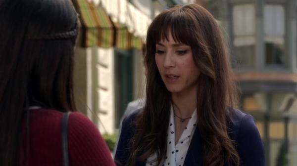 Pretty_Little_Liars_S06E15_Do_Not_Disturb_720p_WEB-DL_DD5_1_H_264-NTb_1601.jpg
