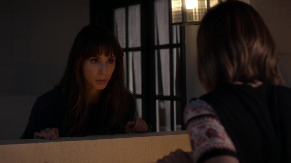 Pretty_Little_Liars_S06E15_Do_Not_Disturb_720p_WEB-DL_DD5_1_H_264-NTb_1936.jpg