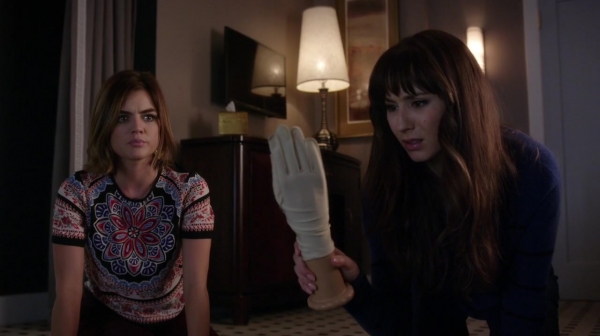 Pretty_Little_Liars_S06E15_Do_Not_Disturb_720p_WEB-DL_DD5_1_H_264-NTb_2187.jpg