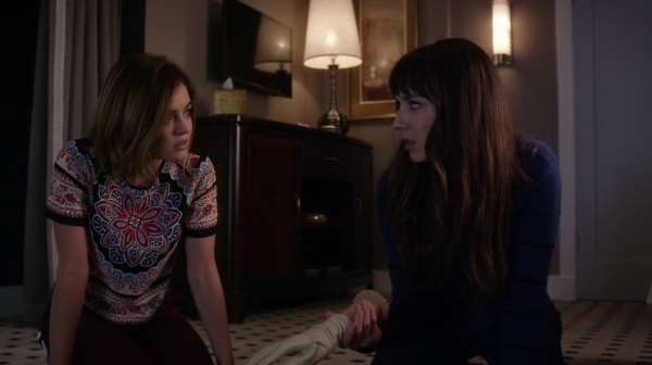 Pretty_Little_Liars_S06E15_Do_Not_Disturb_720p_WEB-DL_DD5_1_H_264-NTb_2193.jpg