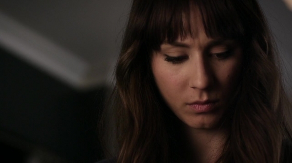 Pretty_Little_Liars_S06E15_Do_Not_Disturb_720p_WEB-DL_DD5_1_H_264-NTb_2290.jpg