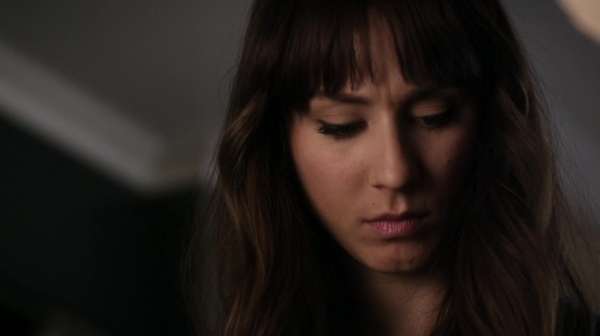 Pretty_Little_Liars_S06E15_Do_Not_Disturb_720p_WEB-DL_DD5_1_H_264-NTb_2291.jpg