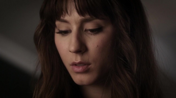 Pretty_Little_Liars_S06E15_Do_Not_Disturb_720p_WEB-DL_DD5_1_H_264-NTb_2407.jpg