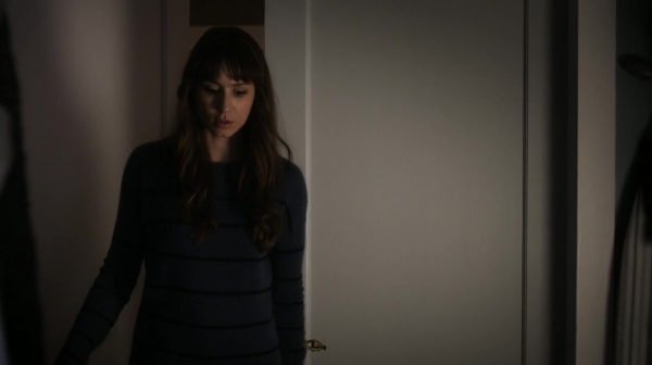 Pretty_Little_Liars_S06E15_Do_Not_Disturb_720p_WEB-DL_DD5_1_H_264-NTb_2433.jpg
