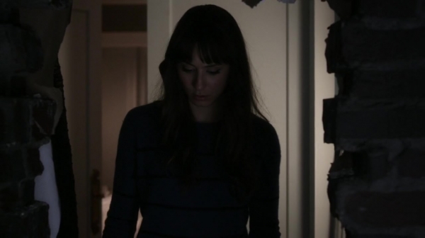 Pretty_Little_Liars_S06E15_Do_Not_Disturb_720p_WEB-DL_DD5_1_H_264-NTb_2440.jpg