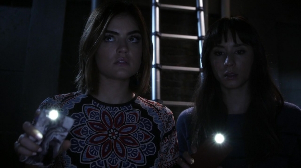 Pretty_Little_Liars_S06E16_Where_Somebody_Waits_for_Me_720p_WEB-DL_DD5_1_H_264-NTb_0113.jpg
