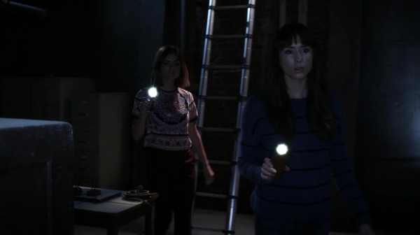 Pretty_Little_Liars_S06E16_Where_Somebody_Waits_for_Me_720p_WEB-DL_DD5_1_H_264-NTb_0122.jpg