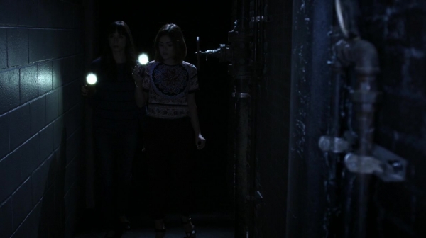 Pretty_Little_Liars_S06E16_Where_Somebody_Waits_for_Me_720p_WEB-DL_DD5_1_H_264-NTb_0142.jpg