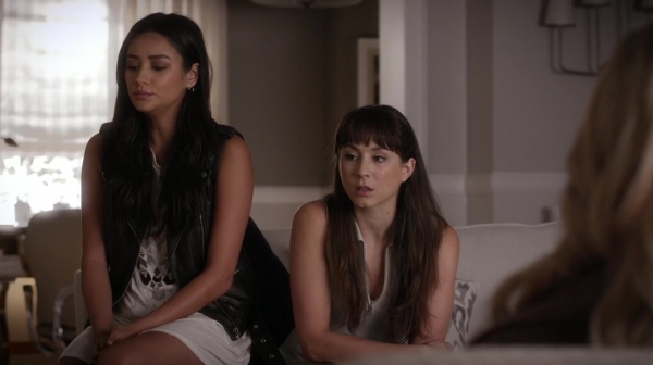 Pretty_Little_Liars_S06E16_Where_Somebody_Waits_for_Me_720p_WEB-DL_DD5_1_H_264-NTb_0816.jpg