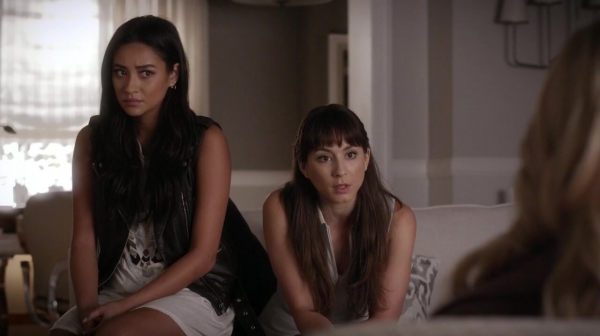 Pretty_Little_Liars_S06E16_Where_Somebody_Waits_for_Me_720p_WEB-DL_DD5_1_H_264-NTb_0824.jpg