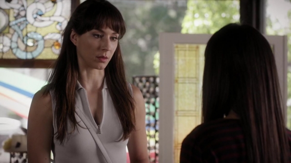 Pretty_Little_Liars_S06E16_Where_Somebody_Waits_for_Me_720p_WEB-DL_DD5_1_H_264-NTb_0986.jpg