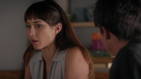 Pretty_Little_Liars_S06E16_Where_Somebody_Waits_for_Me_720p_WEB-DL_DD5_1_H_264-NTb_1328.jpg