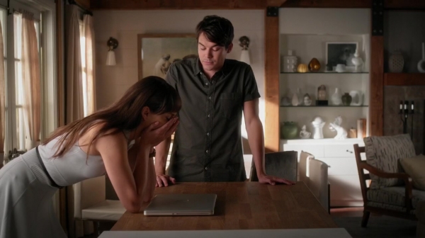 Pretty_Little_Liars_S06E16_Where_Somebody_Waits_for_Me_720p_WEB-DL_DD5_1_H_264-NTb_1339.jpg