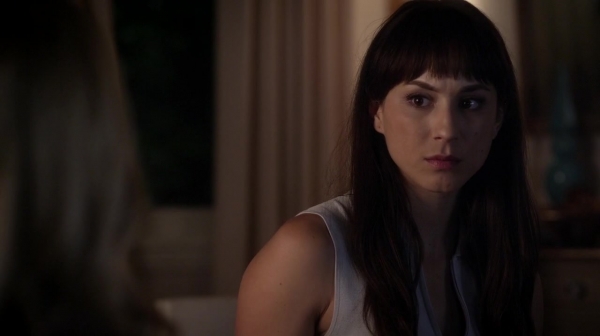 Pretty_Little_Liars_S06E16_Where_Somebody_Waits_for_Me_720p_WEB-DL_DD5_1_H_264-NTb_1862.jpg