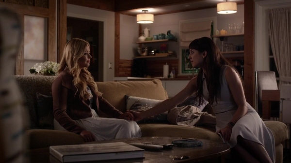 Pretty_Little_Liars_S06E16_Where_Somebody_Waits_for_Me_720p_WEB-DL_DD5_1_H_264-NTb_1890.jpg