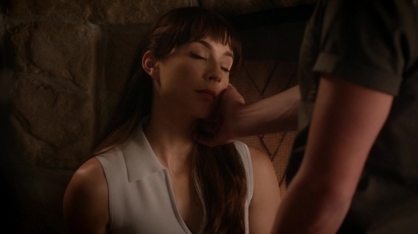 Pretty_Little_Liars_S06E16_Where_Somebody_Waits_for_Me_720p_WEB-DL_DD5_1_H_264-NTb_2283.jpg