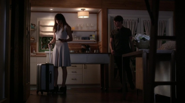 Pretty_Little_Liars_S06E16_Where_Somebody_Waits_for_Me_720p_WEB-DL_DD5_1_H_264-NTb_2479.jpg