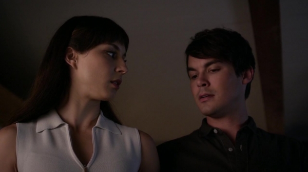Pretty_Little_Liars_S06E16_Where_Somebody_Waits_for_Me_720p_WEB-DL_DD5_1_H_264-NTb_2493.jpg