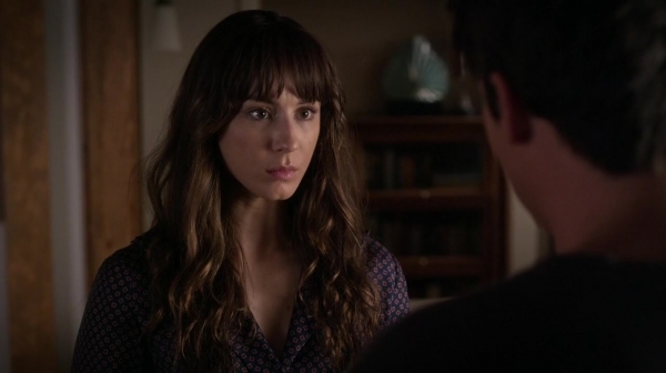 Pretty_Little_Liars_S06E17_We_ve_All_Got_Baggage_720p_WEB-DL_DD5_1_H_264-NTb_0195.jpg