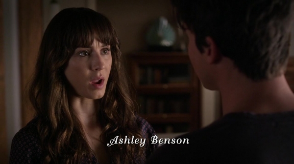 Pretty_Little_Liars_S06E17_We_ve_All_Got_Baggage_720p_WEB-DL_DD5_1_H_264-NTb_0202.jpg