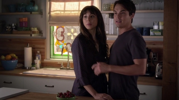 Pretty_Little_Liars_S06E17_We_ve_All_Got_Baggage_720p_WEB-DL_DD5_1_H_264-NTb_0233.jpg