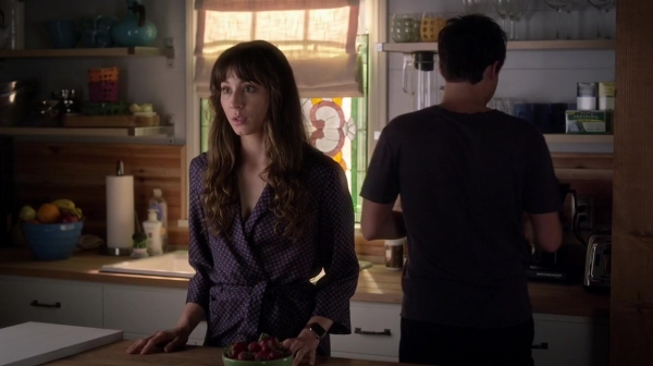 Pretty_Little_Liars_S06E17_We_ve_All_Got_Baggage_720p_WEB-DL_DD5_1_H_264-NTb_0248.jpg