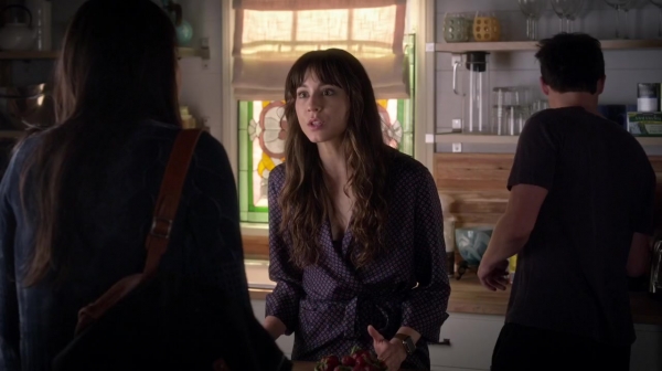 Pretty_Little_Liars_S06E17_We_ve_All_Got_Baggage_720p_WEB-DL_DD5_1_H_264-NTb_0252.jpg