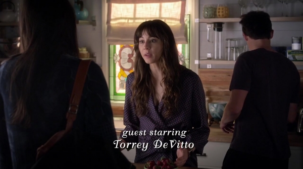Pretty_Little_Liars_S06E17_We_ve_All_Got_Baggage_720p_WEB-DL_DD5_1_H_264-NTb_0254.jpg