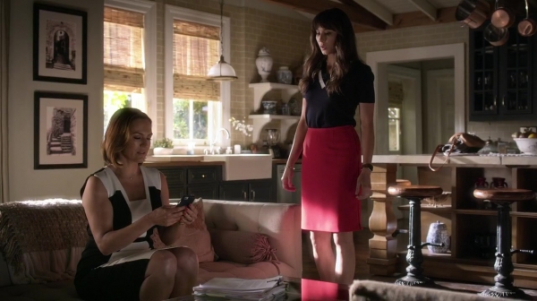 Pretty_Little_Liars_S06E17_We_ve_All_Got_Baggage_720p_WEB-DL_DD5_1_H_264-NTb_0551.jpg