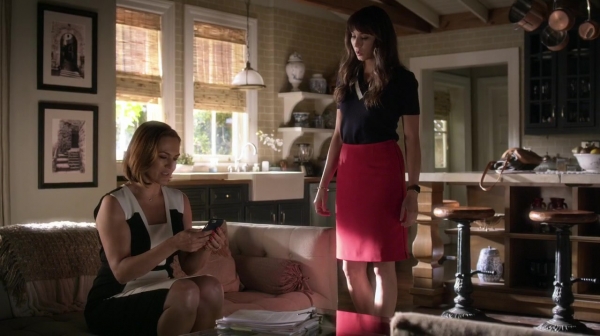 Pretty_Little_Liars_S06E17_We_ve_All_Got_Baggage_720p_WEB-DL_DD5_1_H_264-NTb_0552.jpg