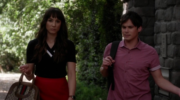 Pretty_Little_Liars_S06E17_We_ve_All_Got_Baggage_720p_WEB-DL_DD5_1_H_264-NTb_0805.jpg
