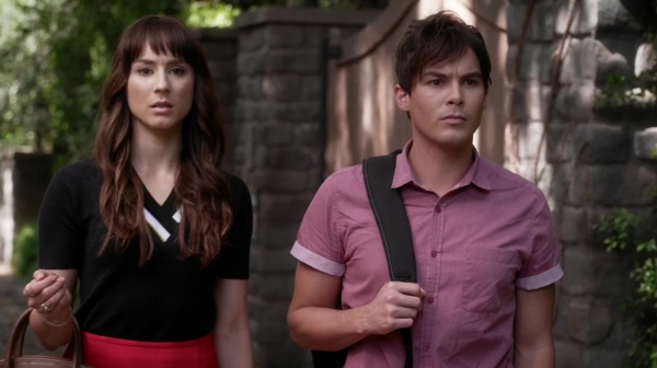 Pretty_Little_Liars_S06E17_We_ve_All_Got_Baggage_720p_WEB-DL_DD5_1_H_264-NTb_0816.jpg