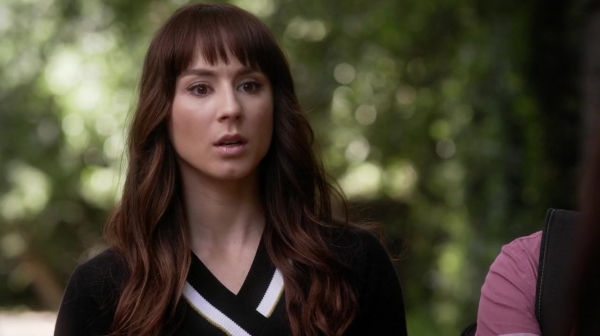 Pretty_Little_Liars_S06E17_We_ve_All_Got_Baggage_720p_WEB-DL_DD5_1_H_264-NTb_0843.jpg