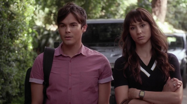 Pretty_Little_Liars_S06E17_We_ve_All_Got_Baggage_720p_WEB-DL_DD5_1_H_264-NTb_0881.jpg