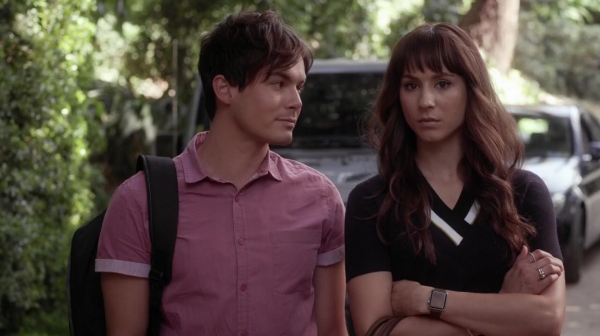 Pretty_Little_Liars_S06E17_We_ve_All_Got_Baggage_720p_WEB-DL_DD5_1_H_264-NTb_0892.jpg