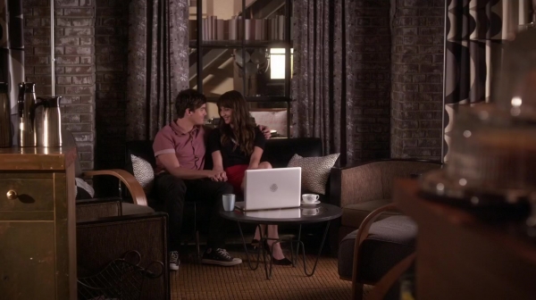 Pretty_Little_Liars_S06E17_We_ve_All_Got_Baggage_720p_WEB-DL_DD5_1_H_264-NTb_1279.jpg